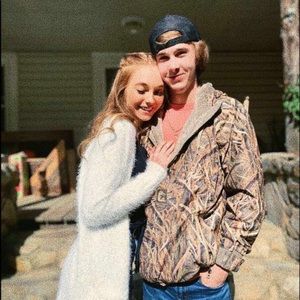 Meet your Posher, Ethan